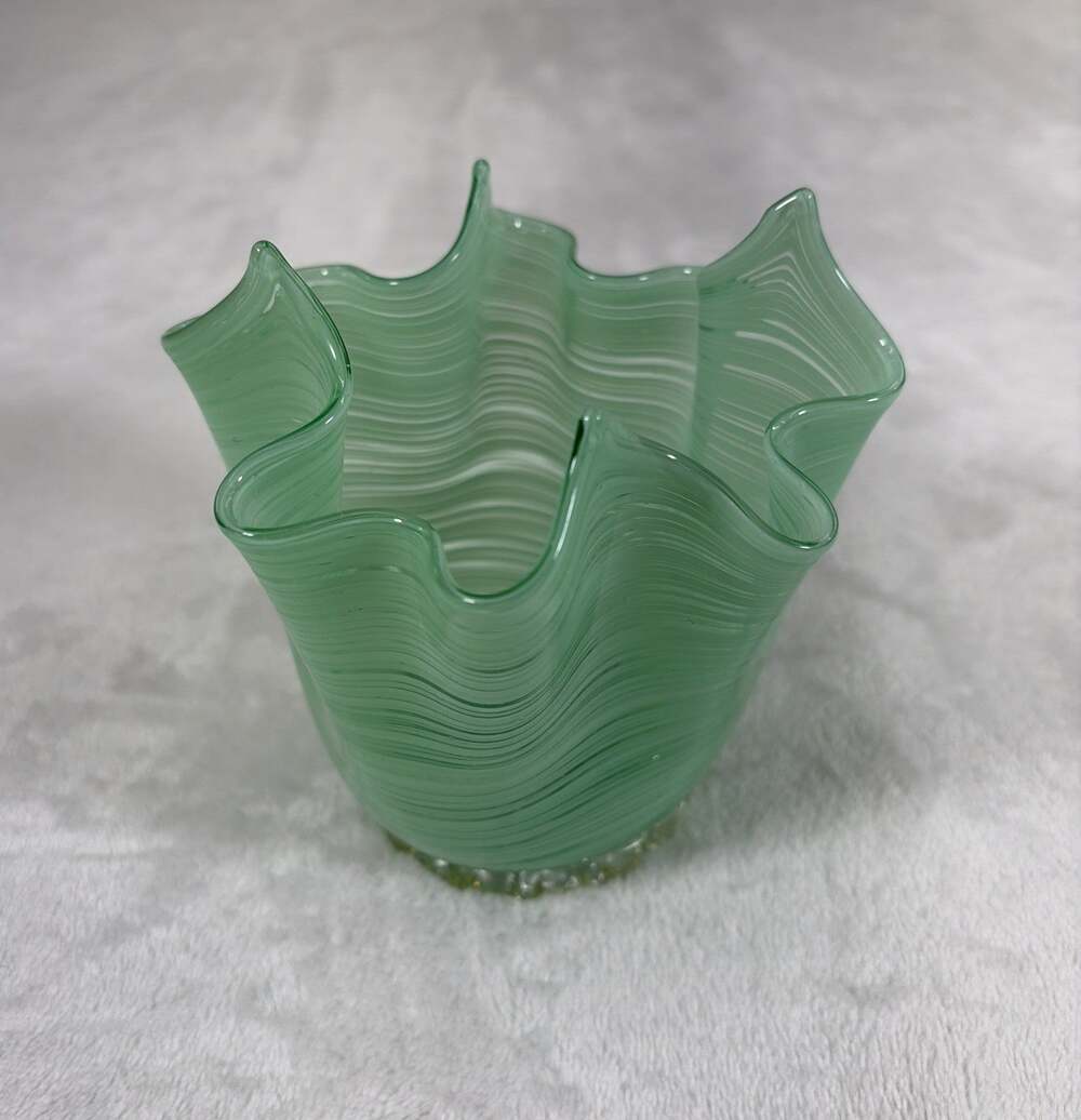 Vintage 5” Seafoam Green & Clear Handblown Art Glass Handkerchief Ruffled Vase
